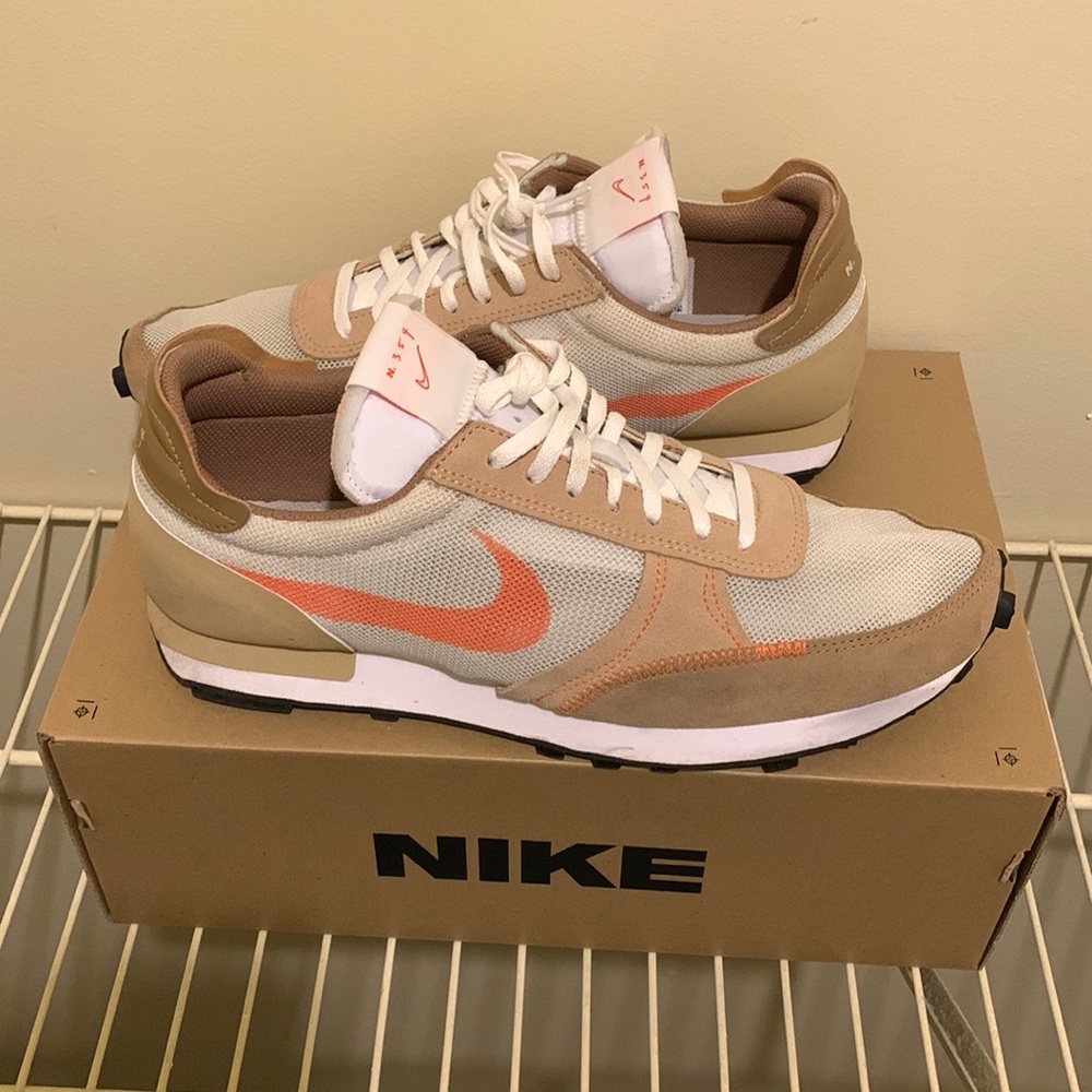 Nike Light Orange\ Tan Hemp